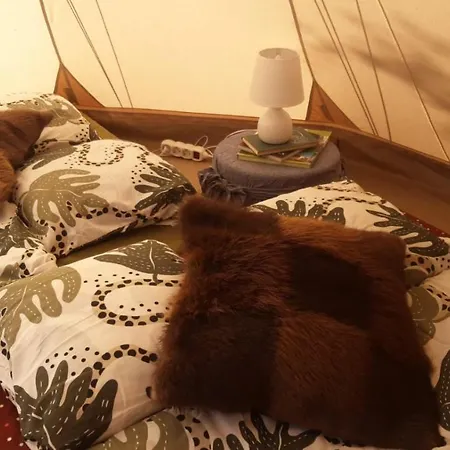 Glamping Fluffy Horns - Glempings Pukainie Ragi Kemping *